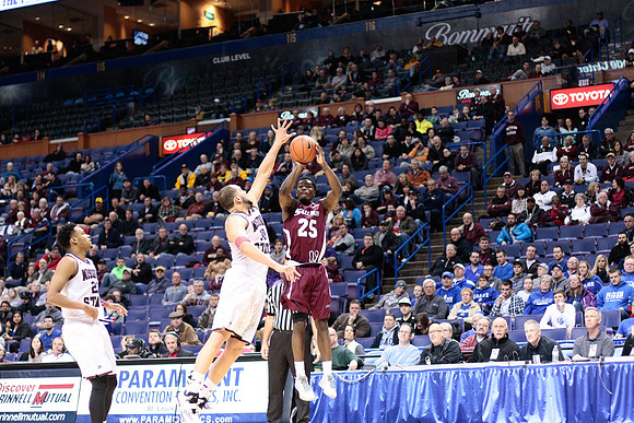 MVC Tournament Game 1 SIU 55 MSU 49