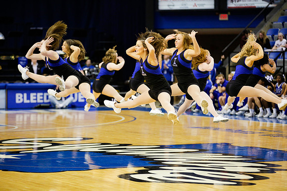 Indiana State Sycamores vs Loyola Ramblers