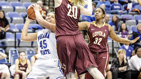 Indiana State Sycamores vs Loyola Ramblers