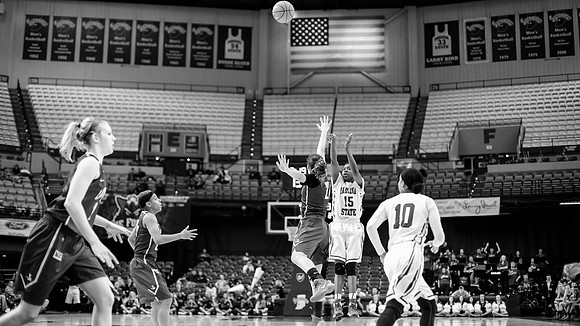 Indiana State Sycamores vs Loyola Ramblers