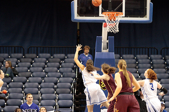 Indiana State Sycamores vs Loyola Ramblers
