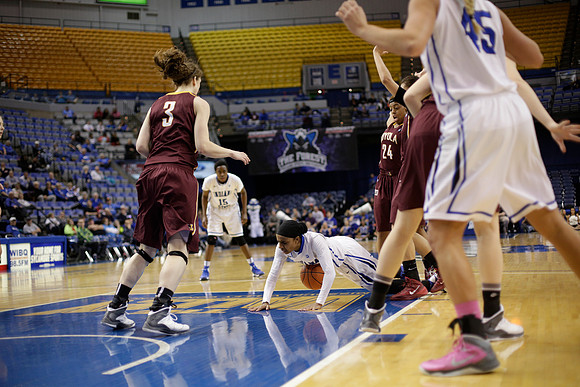 Indiana State Sycamores vs Loyola Ramblers