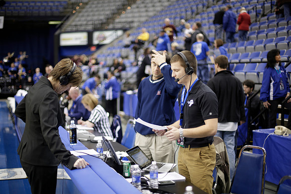 Indiana State Sycamores vs Loyola Ramblers