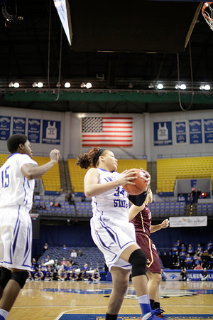 Indiana State Sycamores vs Loyola Ramblers