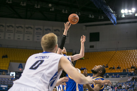 Indiana State University Sycamores vs Missouri-Kansas City Kangaroos