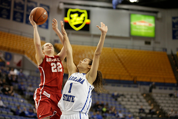 Indiana State Sycamores vs Bradley Braves
