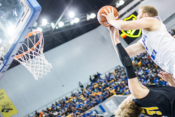 Indiana State Sycamores vs Wichita State Shockers