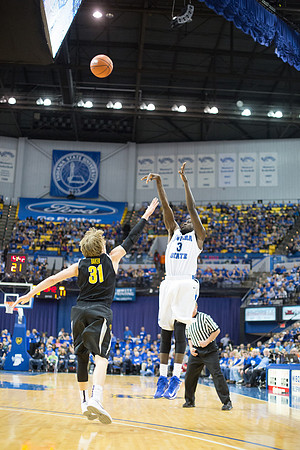 Indiana State Sycamores vs Wichita State Shockers