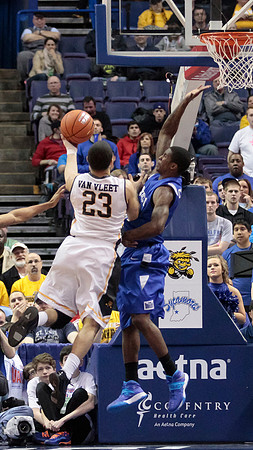 Indiana State Sycamores vs Wichita State Shockers
